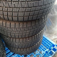 スタッドレスタイヤ 日産NOTEに使用