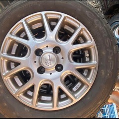 スタッドレスタイヤ 日産NOTEに使用