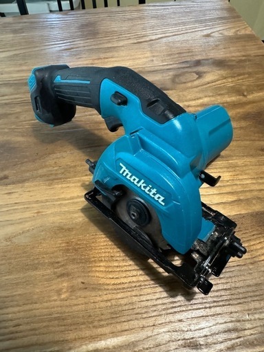 makita 充電式の丸ノコ