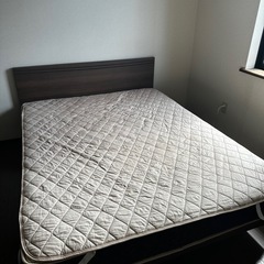 格安！さらに値下げ！！クイーンサイズベッドマットセット