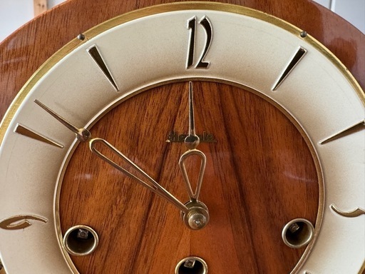 ゼンマイ式置き時計 2327番 愛知時計 ゼンマイ式 置き時計