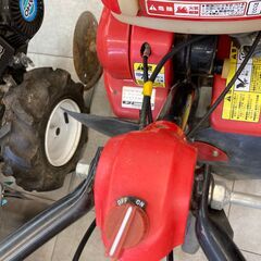 1点限り！!ヤンマー QT30 ミニ耕運機 燃料、レギュラーガソリン 排気量98cc 出力2,0kw(2,7ps)変速段数1段 耕幅550mm