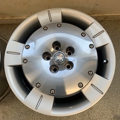 値下げ　ソアラ純正ホイル 2本ガリ傷有り 2本美品