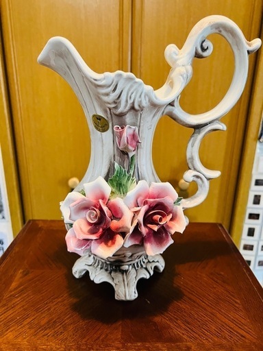イタリア製カポディモンテの花瓶アンティーク