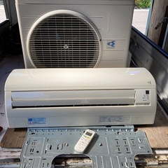 決まりました　エアコン2台　稼働品