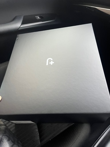 医師から寿命が短いと宣告があった 為全ての品お安くお譲り致します。カバン、サングラスサービス