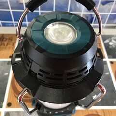 ✨🤩値下げ中🤩マキタ　中古　MR008G　充電式ランタン付ラジオ✨うるま市田場✨