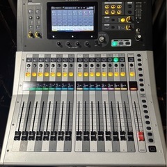 YAMAHA TF1 デジタルミキサー　ハードケース付き