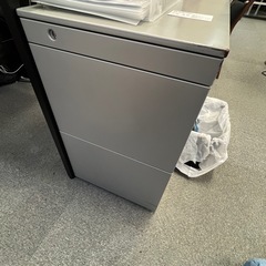 売り切りたいので大幅値下げ　美品のL字オフィスデスク25万円で購入　