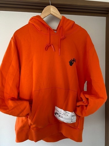 off-white 限定パーカー　定価8万以上します