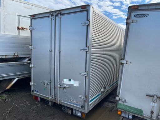 福岡発　2tアルミコンテナ　鍵付き 片側横開閉扉付　その他多数コンテナ有、値下げ交渉有、株式会社南商会