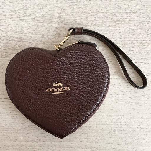 場所によってはお届けします✨️【極美品】COACH  ハート型 ポーチ ウォレット コインケース 小物入れ