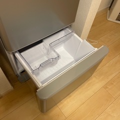 SHARP 両開き扉　3段冷蔵庫
 