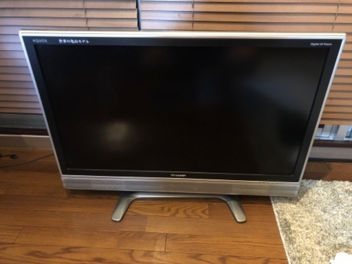 AQUOS 39インチ 液晶テレビ　SHARP