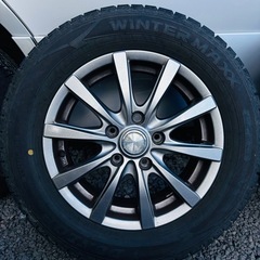 中古スタッドレスタイヤアルミホイールつき4本セット