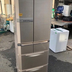 北九州市内配送設置無料　保証付き MITSUBISHI(三菱)の465L 6ドア冷蔵庫 MR-E47S-F1