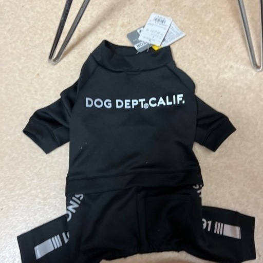 ドックデプトの犬服2枚譲ります！