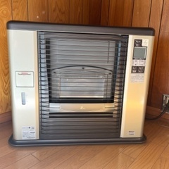 サンポット 床暖房内蔵 石油ストーブ カベック UFH-703RX M　木造18畳/コンクリート29畳 2014年 サンポット 床暖房内蔵 石油ストーブ カベック UFH-703RX M 木造18畳
