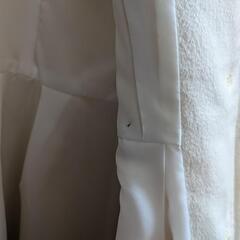 これからの寒い冬にピッタリ!!ファー付き白のコート