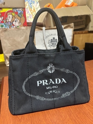 値下げしました！　PRADA カナパ　S