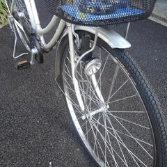 中古自転車３２８４　前後タイヤ新品！　２６インチ　３段ギヤ　ダイナモライト　ベルトドライブ　施錠はワイヤー錠となります。（２０年以上前のブリヂストン車です） 中古自転車3284 前後タイヤ新品！ 26インチ 3段ギヤ ダイナモ