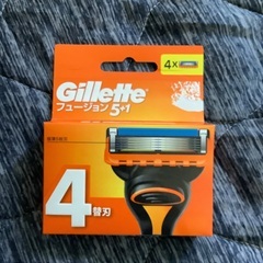 Revo's Acoustic Night P席シャンパングラス・ピンバッジ