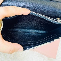 山羊革●ミュウミュウ●miumiu●財布●ネコ柄●付属品完備●ギャランティ付●箱付き●レザー●アニマル柄●ウォレット●二つ折り財布