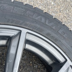 スタッドレスタイヤ　ホイル付き　4本セット