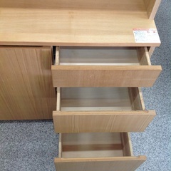 「ジモティー見た」で5％OFF！【ダイニングボード】ダイニングボード 無印良品 食器棚 レンジボード キッチンボード:ナチュラル