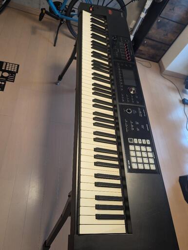 Roland FA-08(調整スタンド、ペダル付)