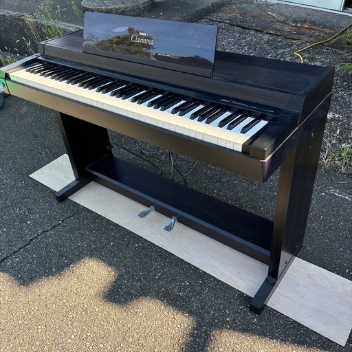 電子ピアノ88鍵盤 ハンマーアクション鍵盤 3本ペダル ホワイト Amazon