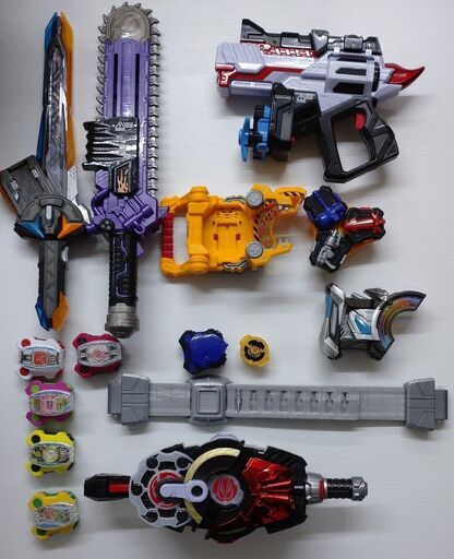 バンダイ 仮面ライダーギーツ変身グッズつめあわせ デザイアドライバー等 箱無し
