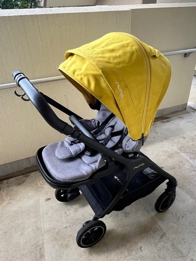 ベビーカー、バギー nuna