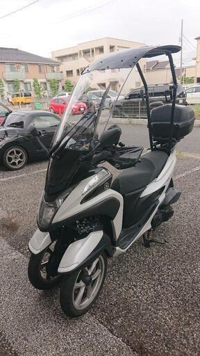 トリシティー125   ルーフ付き