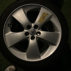 30プリウス純正ホイール スタッドレスタイヤ付き