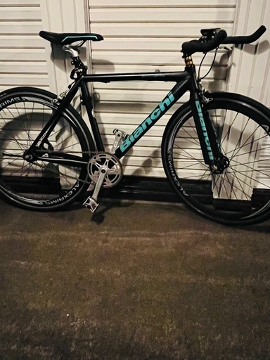 Bianchi ビアンキ　ピスタ