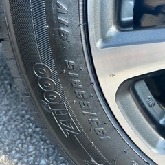 値下げ　エスクワィア純正美品　新品タイヤ　