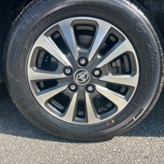 値下げ　エスクワィア純正美品　新品タイヤ　