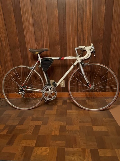 ブリヂストンロードタイプ自転車\n