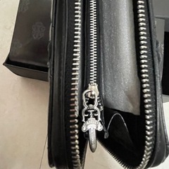 クロムハーツ　財布　新品　格安　出品
