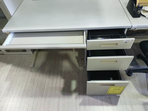 オフィス用品　事務片袖机　ホワイト