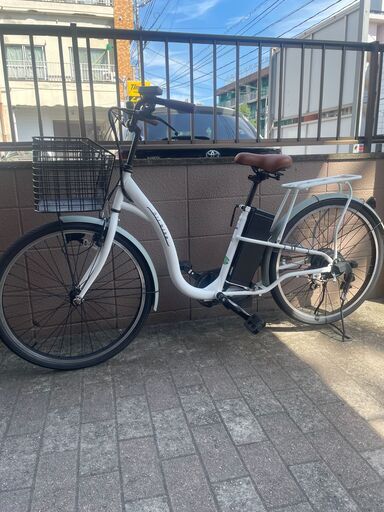 リサイクルショップどりーむ荒田店 No1489 電動アシスト自転車　AirBike　２６インチ　２０２４年モデル　鍵　バッテリー付属　美品