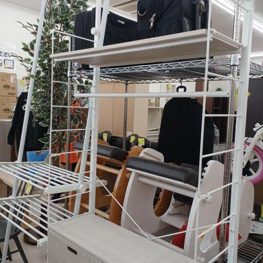 ★ジモティ割あり★ デザインつっぱりラック　WH　 (H)218～260× (W)82× (D)34【joh 2795】
