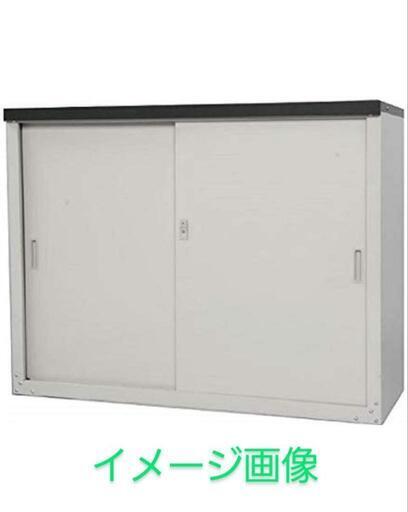 110f グリーンライフ 物置 収納庫 屋外 大型【日本製】棚板1枚・鍵付き(幅121×奥行47×高さ92cm)ライトグレー サビに強い 調整可能な可動棚 HS-1292(未開封品)y101207f