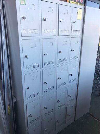 20人用ロッカー　鍵一つ欠品　ジャングルジャングル貝塚店　貝塚市　二色浜