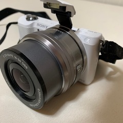 ミラーレスデジタル一眼カメラ　SONYα5000
