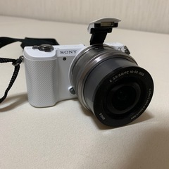 ミラーレスデジタル一眼カメラ　SONYα5000