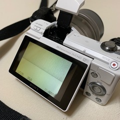 ミラーレスデジタル一眼カメラ　SONYα5000