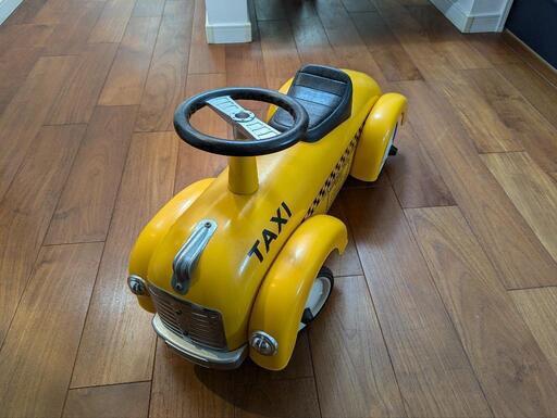 子供用乗り物タクシー・アルタバーグ