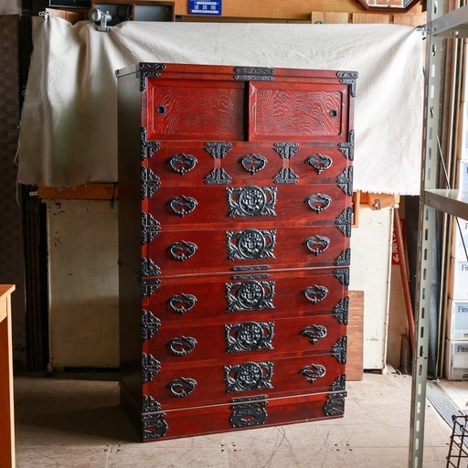 【武蔵小山店】 岩谷堂箪笥 桜木家具 在銘 美品 鍵付き チェスト 欅材 ケヤキ材 整理箪笥 漆塗 伝統工芸 和家具 収納 衣類 検 岩谷堂 箪笥 南部鉄器 和箪笥 6段 8杯 引き戸 牡丹 みちのく セパレート 上下 分割 ハイチェスト ローチェスト ×2 でも使えます